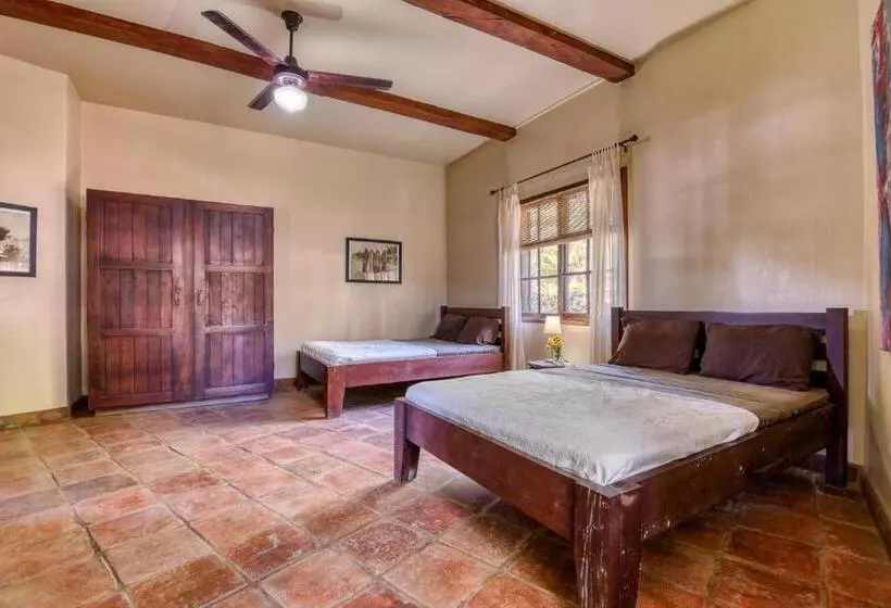 Aamiaismajoitus (B&B) La Veranera, Playa El Coco