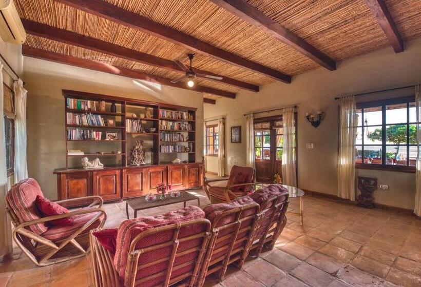 مبيت وإفطار La Veranera, Playa El Coco