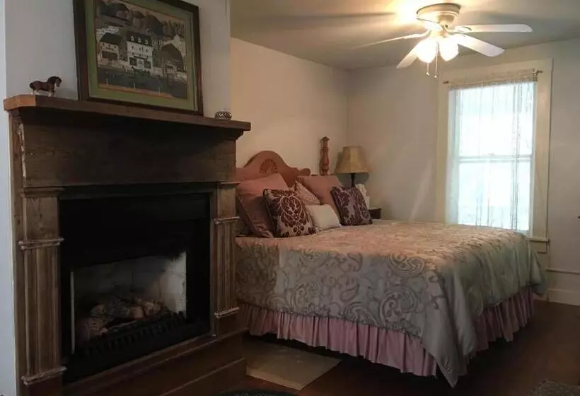 Aamiaismajoitus (B&B) River House Inn