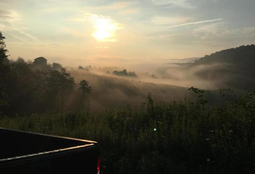 ベッドアンドブレックファースト River House Inn