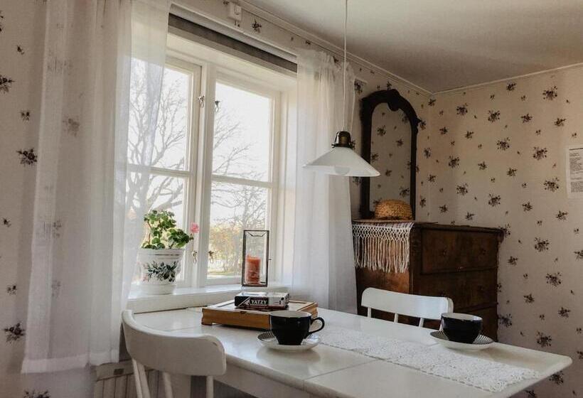 Bull August Gård Vandrarhem/hostel