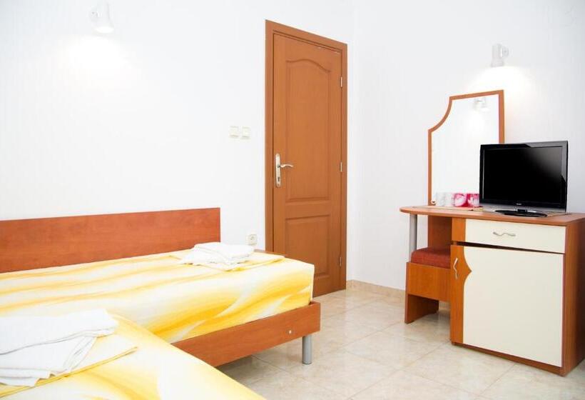 Hôtel хотел тихия кът