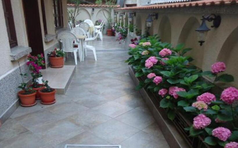 Hôtel хотел тихия кът