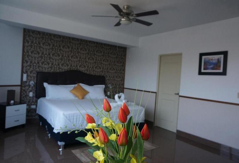 Отель Costa Riviera