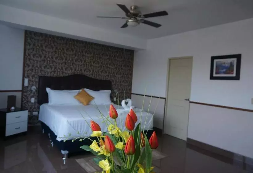 ホテル Costa Riviera