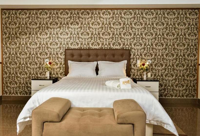 Отель Costa Riviera