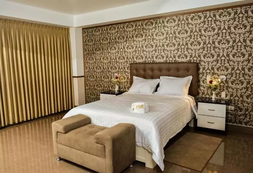 ホテル Costa Riviera