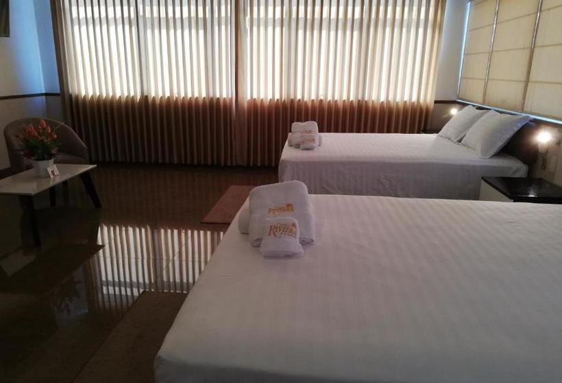 Отель Costa Riviera