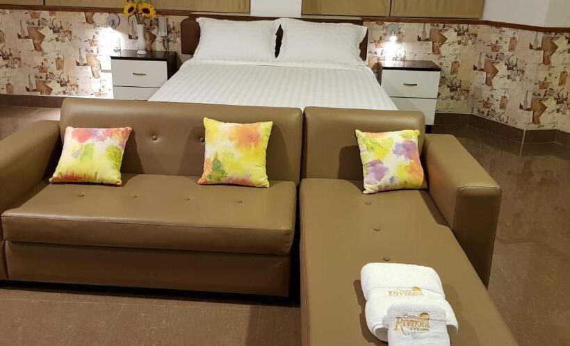 Отель Costa Riviera