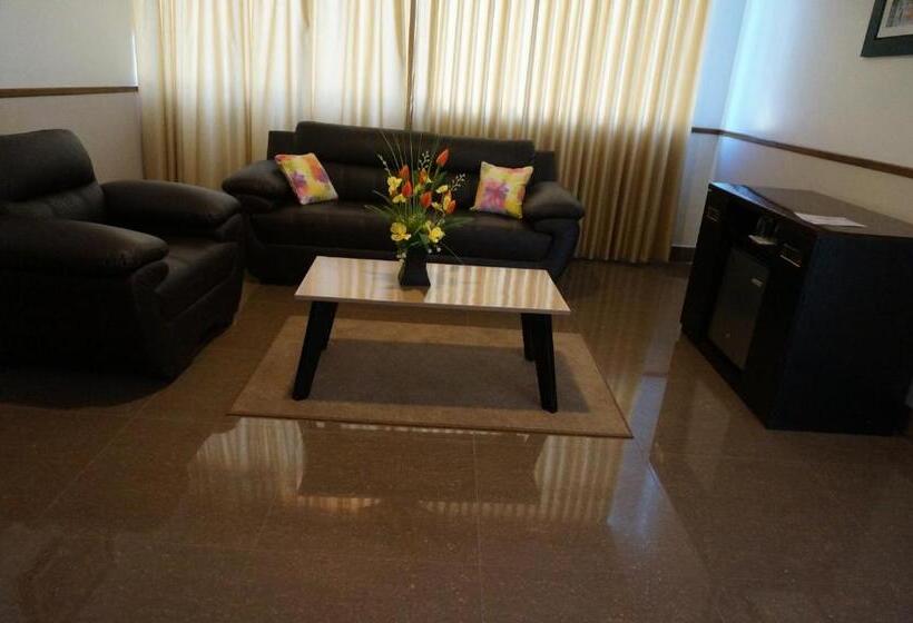 Отель Costa Riviera