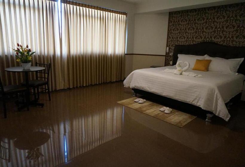 Отель Costa Riviera