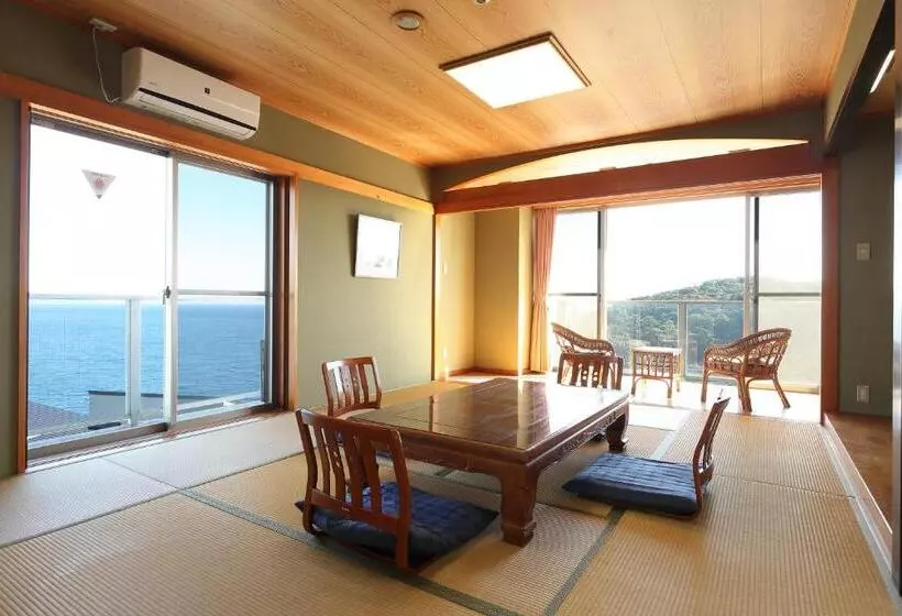 Hotelli Manazuru Marin