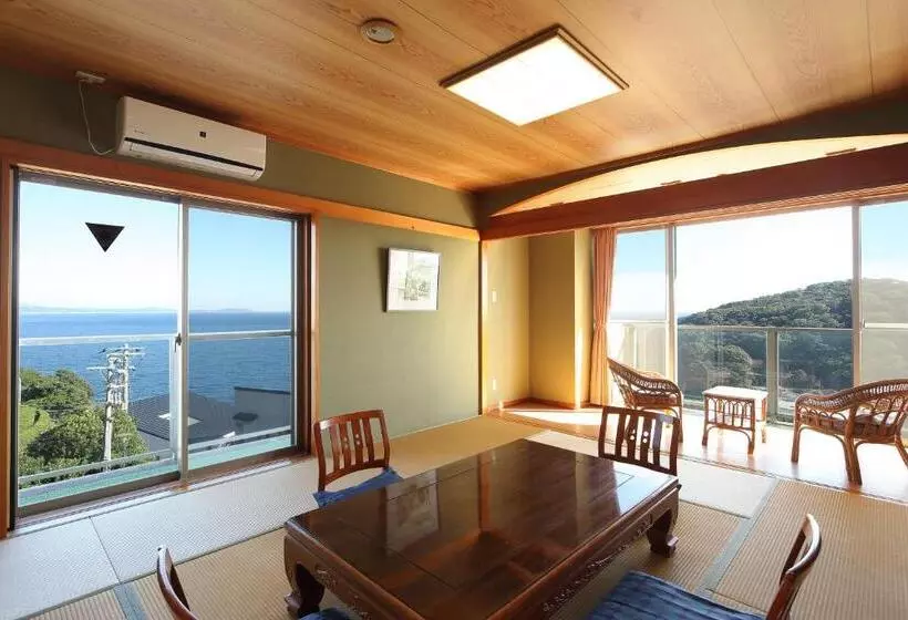 Hotelli Manazuru Marin