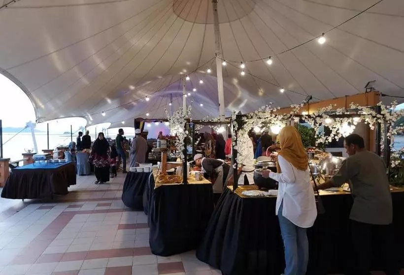 Hotel Putra Brasmana