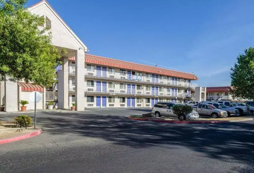 Hotelli Studio 6 Fresno, Ca   Extended Stay