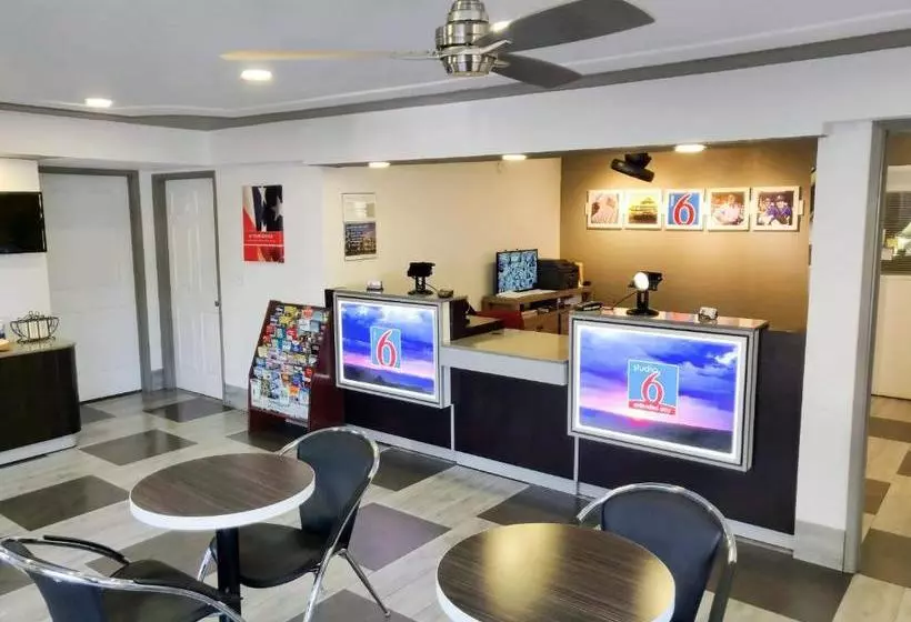 Hotelli Studio 6 Fresno, Ca   Extended Stay