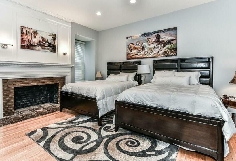 فندق The Manor At Courtland Farm