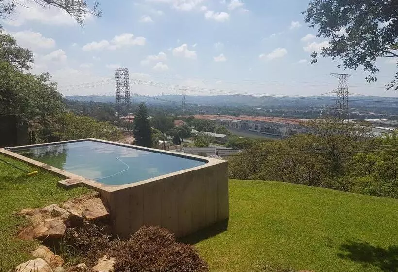 پانسیون 6 On Capella Guesthouse