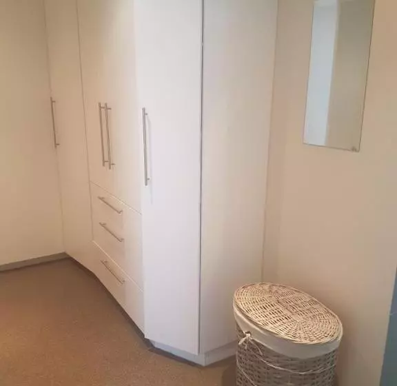 پانسیون 6 On Capella Guesthouse