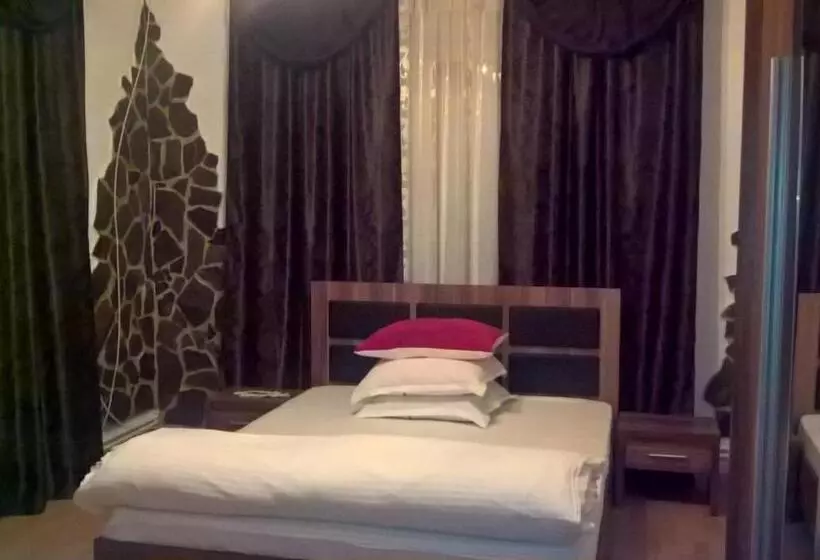 Majatalo Casa Ionela Petreus