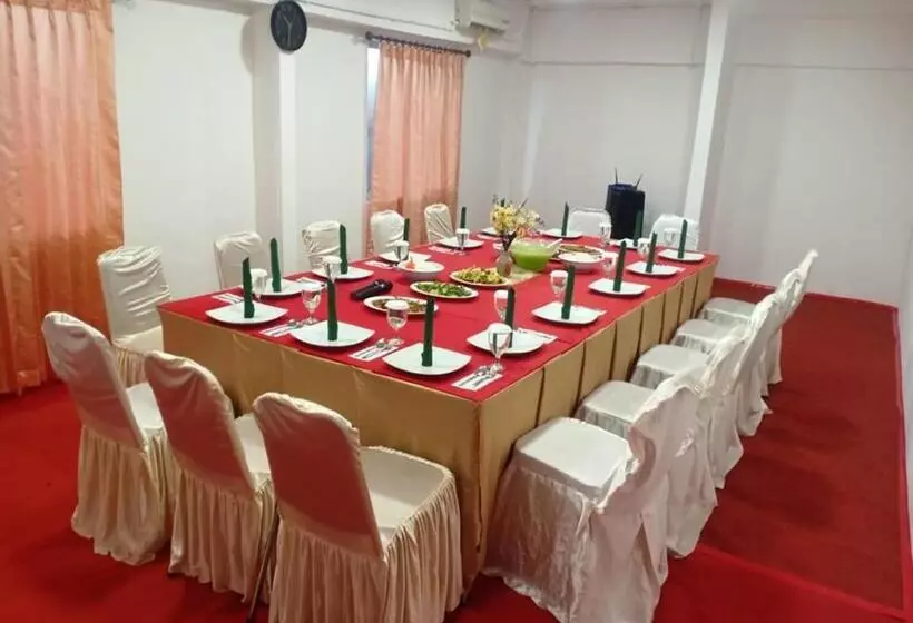 Suzuya Hotel Bagan Batu