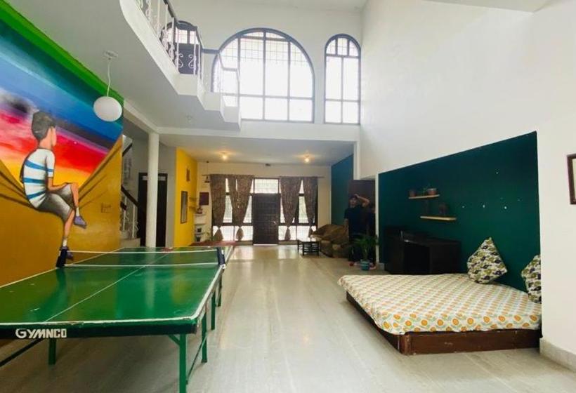 هاستل Theresidencyinn