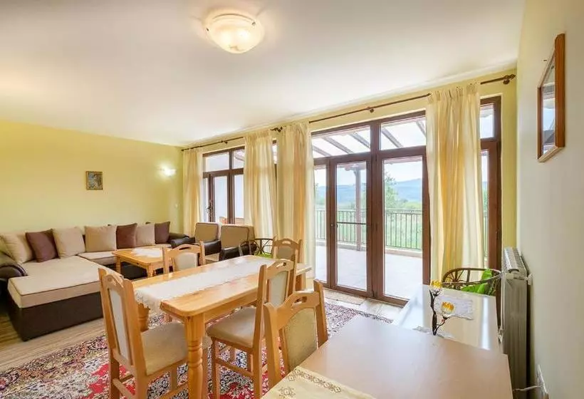 Majatalo Guesthouse Gostilitsa