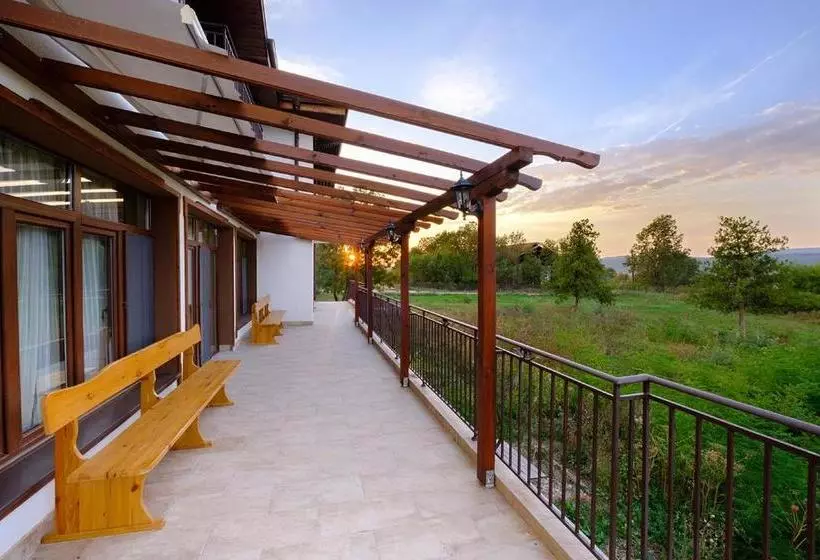 Majatalo Guesthouse Gostilitsa