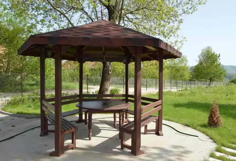 Majatalo Guesthouse Gostilitsa