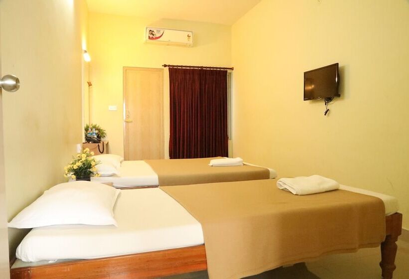 Hotel Ganesh Beach Resort