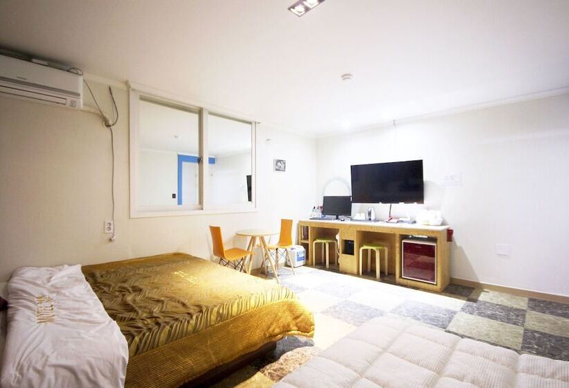 Motel Busan Gupo Cats