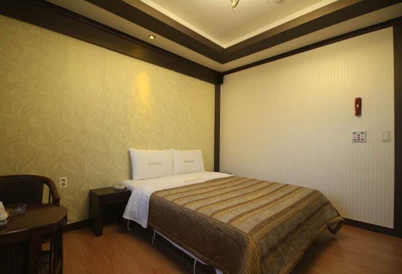 Motel Gunsan Mulbitgoeul