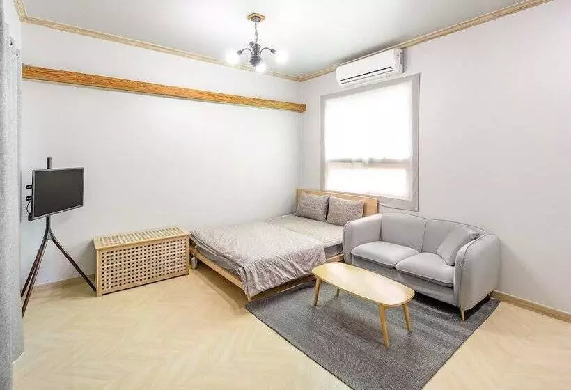 Majatalo Namhae Seven House
