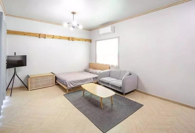 Majatalo Namhae Seven House