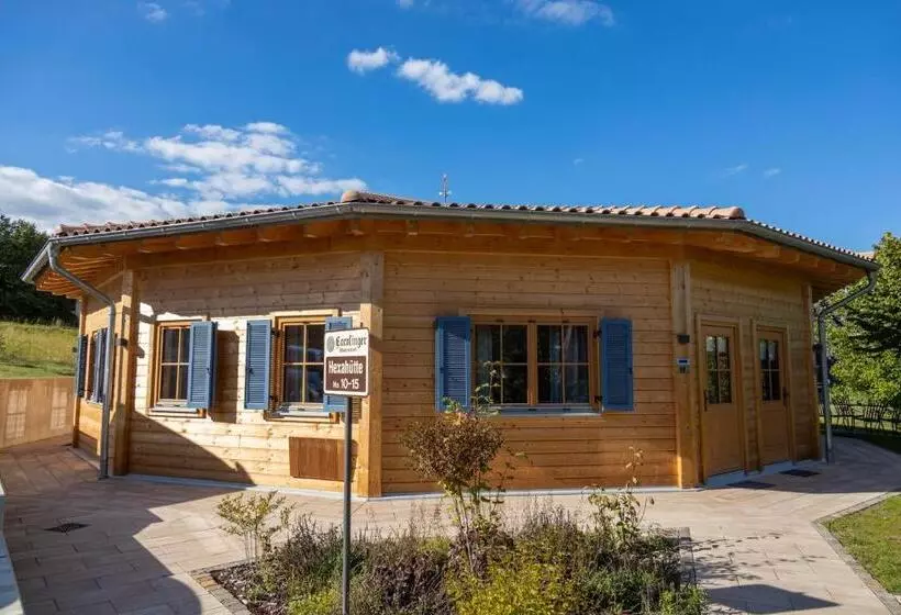 Retkeilymaja Carolinger Hüttendorf