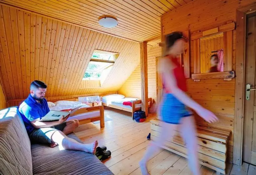 Retkeilymaja Chata Magurka