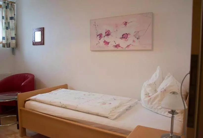 Retkeilymaja Gasthof Pension Kleinhenner