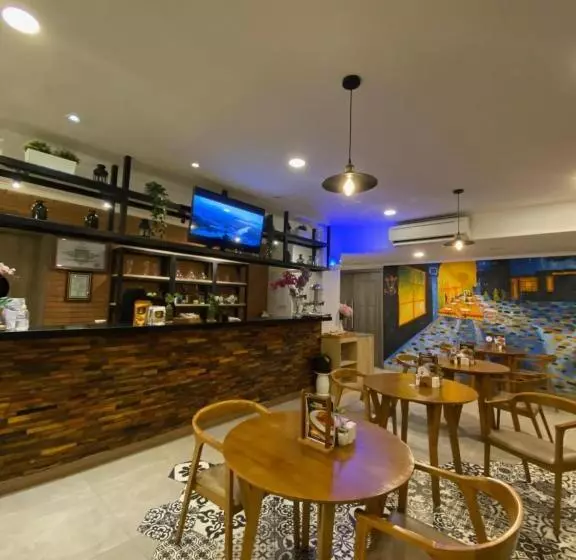 ホテル Kaloka Airport