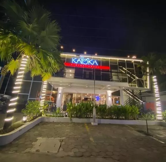 ホテル Kaloka Airport