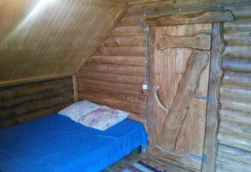 ペンション під горбком