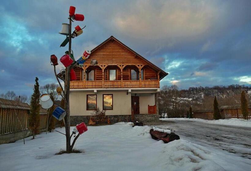 Пансион Acasa In Maramures