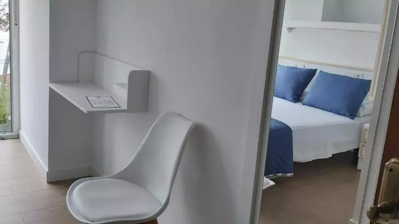 ペンション Hostal Formoso