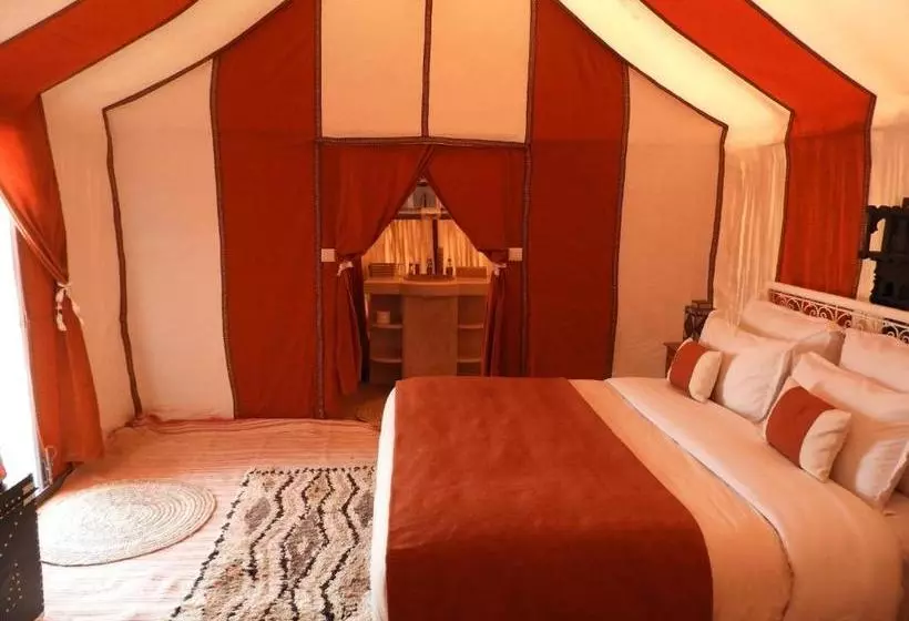 Majatalo Sleeping In A Tent In Merzouga Desert !