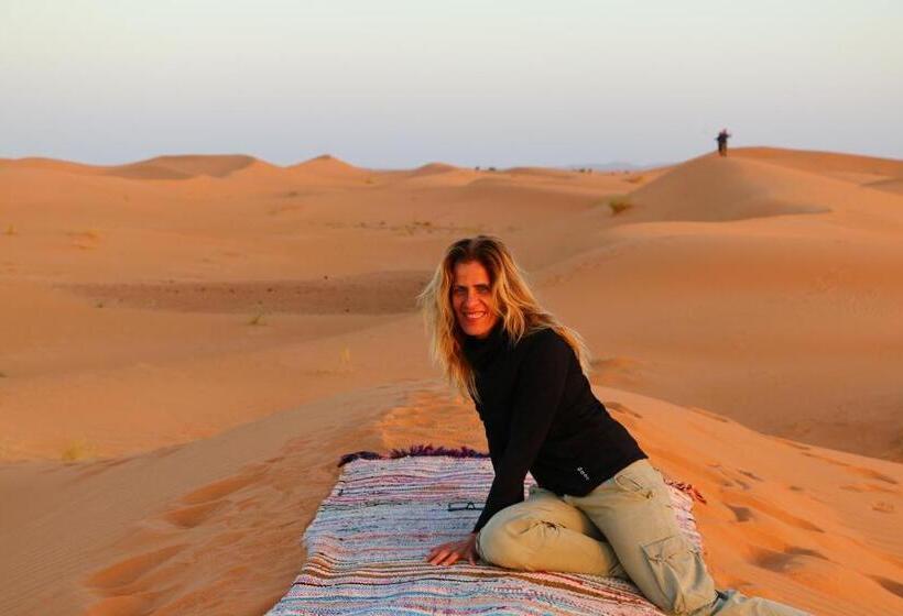 Pensió Sleeping In A Tent In Merzouga Desert !