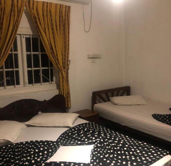 Surrey Bird Sanctuary & Holiday Resort