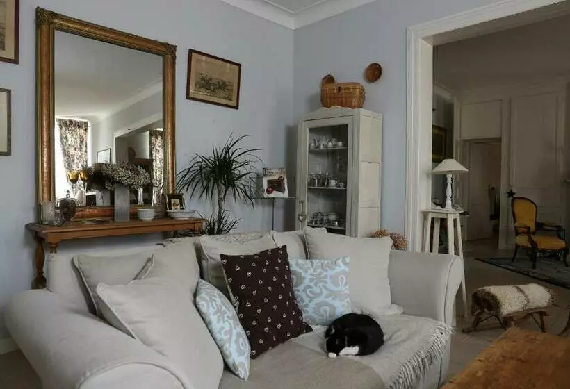 ベッドアンドブレックファースト Bois De Cadène