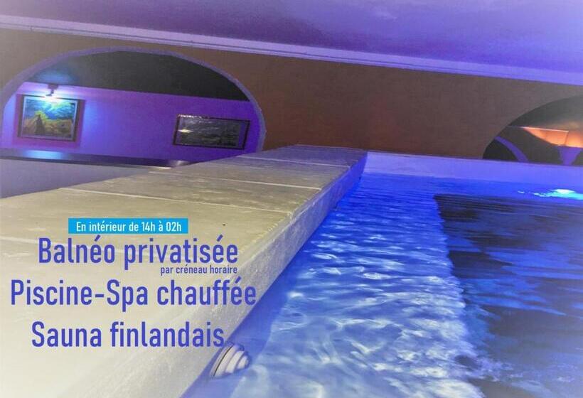 Domaine De Lescout Chambres & Gîtes Spapiscine