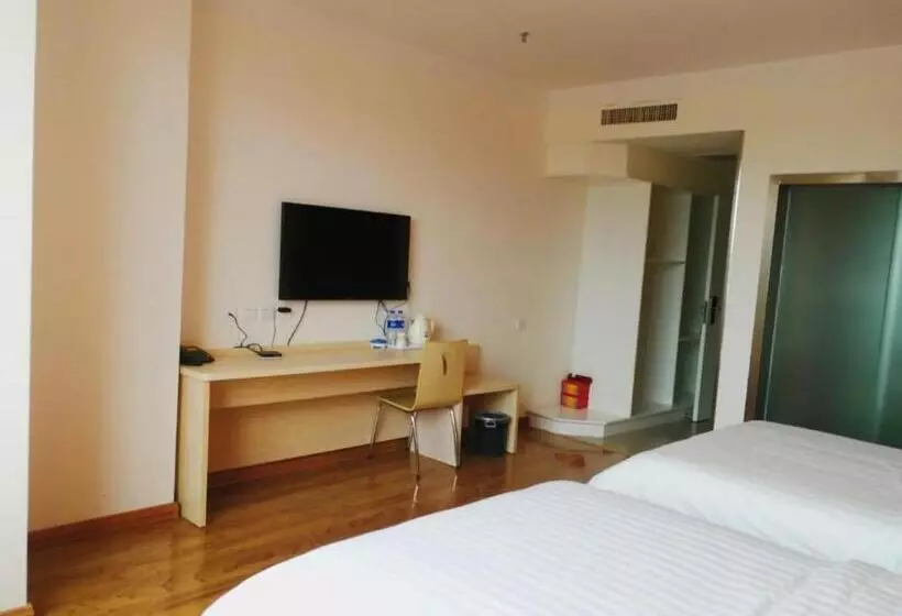 هتل 7days Inn Dongsheng Railway Station