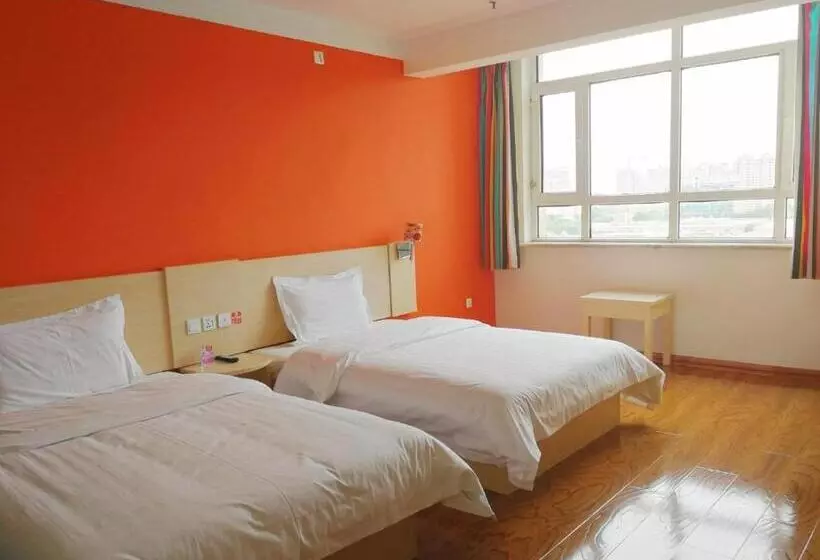 هتل 7days Inn Dongsheng Railway Station