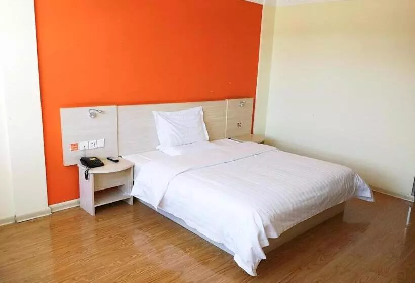هتل 7days Inn Dongsheng Railway Station